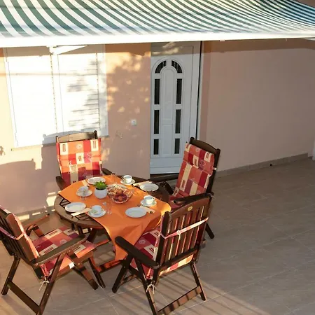 Apartment Apartman Maris *